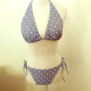 Tommy Bahama size M bikini dusty blue and white